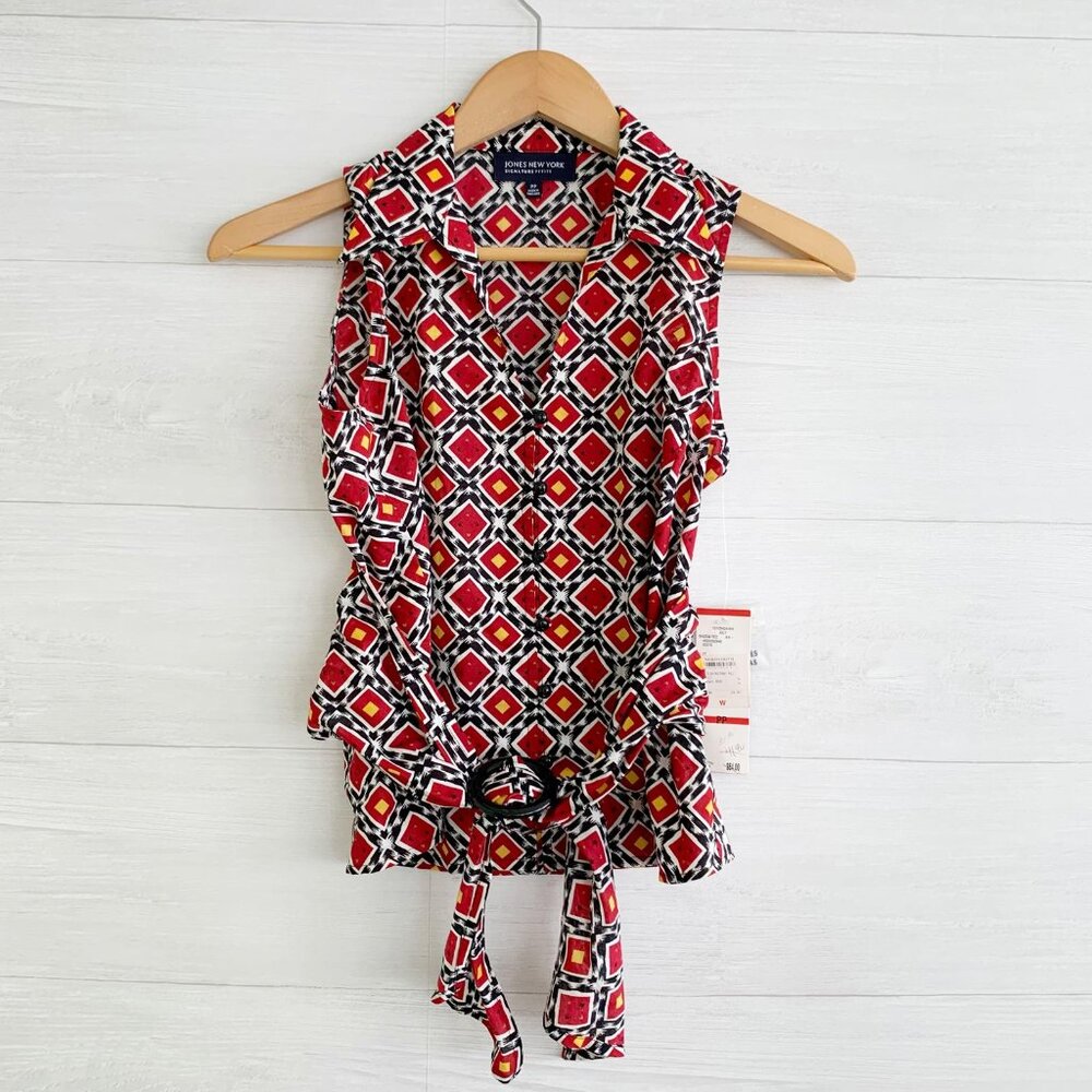 NWT Jones New York Signature Petite Masai Red geometric button front top sash PP